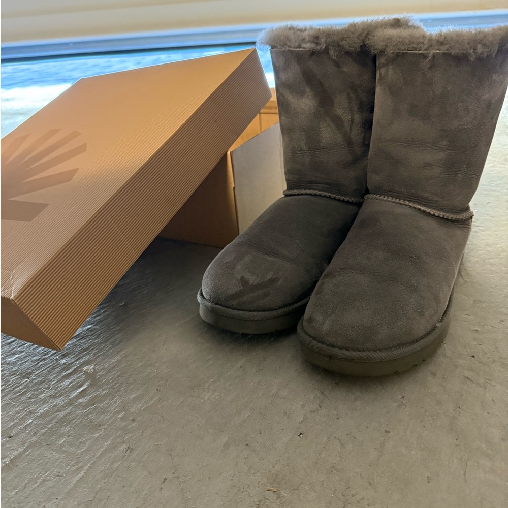 UGG Gray Fur-Lined Boots with bows